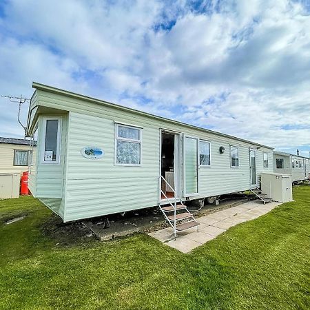8 Berth Caravan For Hire At Heacham Holiday Park In Norfolk Ref 21024F Hotel Exterior photo