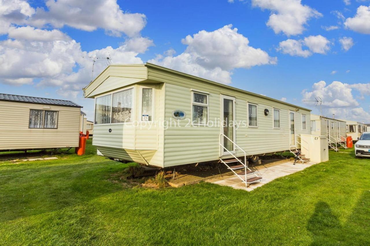 8 Berth Caravan For Hire At Heacham Holiday Park In Norfolk Ref 21024F Hotel Exterior photo