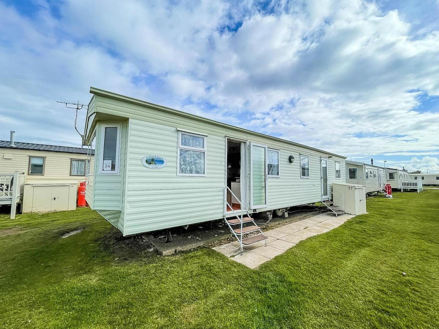 8 Berth Caravan For Hire At Heacham Holiday Park In Norfolk Ref 21024F Hotel Exterior photo